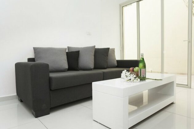 Kerem Hateiminim Apartments - Photo5