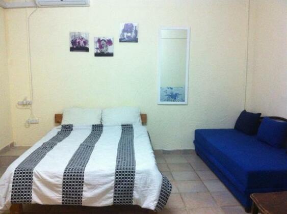Low-Cost Guesthouse - Photo4