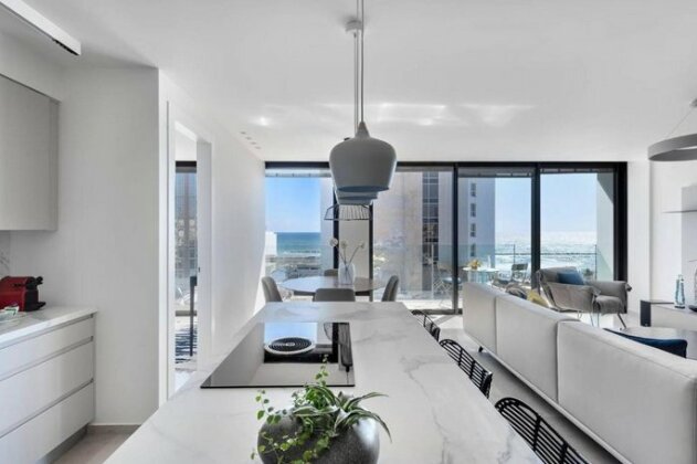 Luxury Balcony Apartment Near Gordon Beach - Photo2