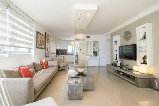 Luxury Beach View by Airsuite - Photo5