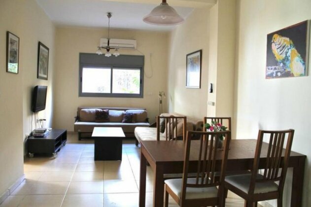 Perfect Location in TLV center by beach - BY 152 - Photo2