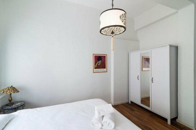 Quiet Apartment Next to Rothschild BLVD - Photo4