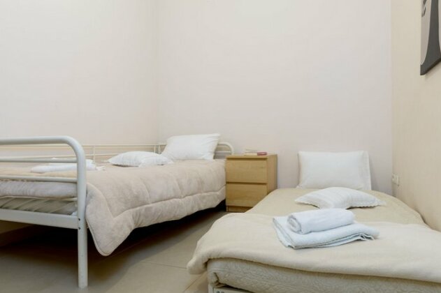 Quiet Spacious Duplex 1min Beach - Photo3