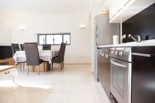 Royal Lev-Hair Apartment - Photo5