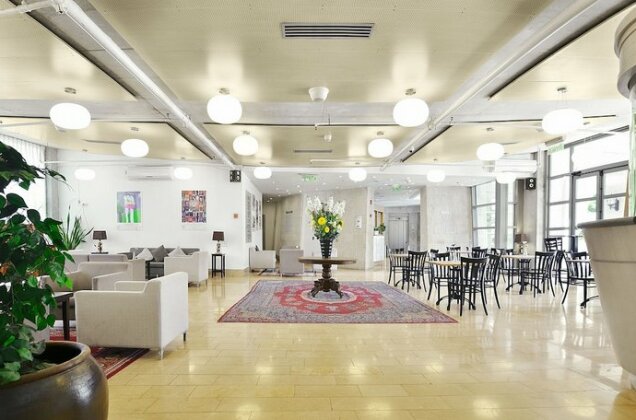 Ruth Daniel Residence - Photo3