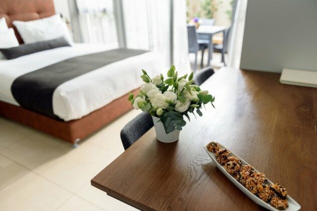 Sea Land Suites - Photo2