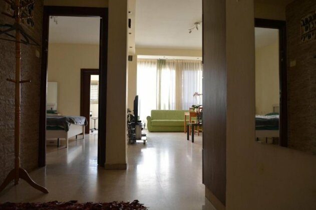 Sea View Nehemiya Apartments - Photo2