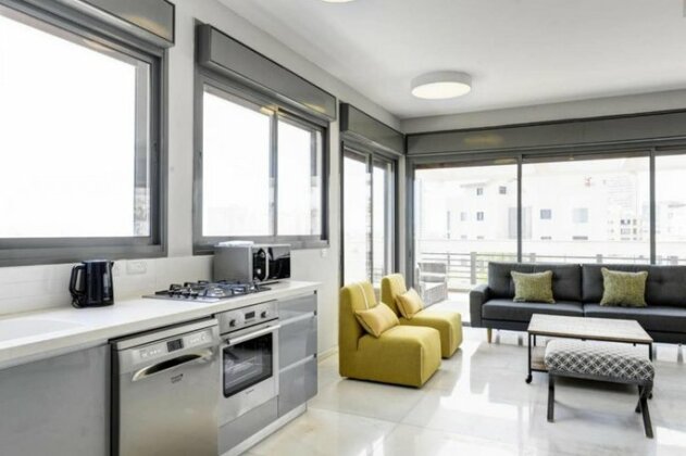 Sheinkin Penthouse -4 Bedrooms-Wow - Photo3
