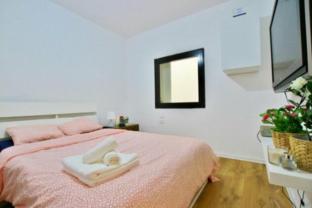 Spacious Gordon Garden Apartment - Photo4