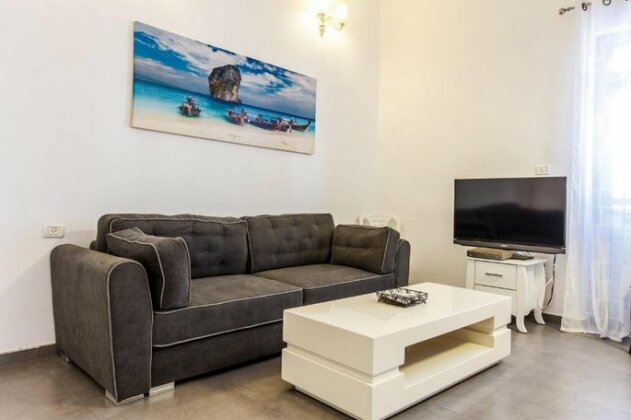 Sunset Beach Apartments Tel Aviv - Photo5