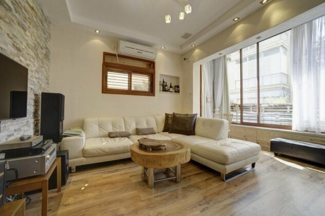 Sunset TLV Apartment - Dizengoff 142 - Photo4