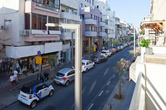 TLV Flats
