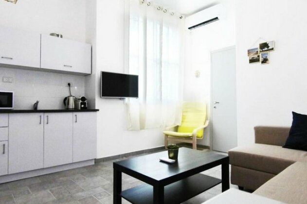 Trendy Apartments in the Heart of Florentin with FREE NETFLIX
