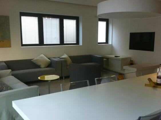 Unique Bauhaus - Photo5