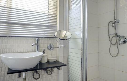 Villa Vilina Oasis in Neve Tzedek - Photo4