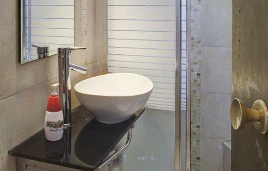 Villa Vilina Oasis in Neve Tzedek - Photo5