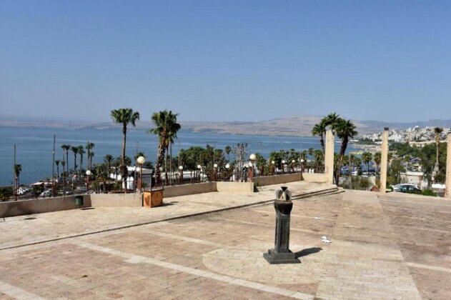 Luxury Suite by Sea of Galilee