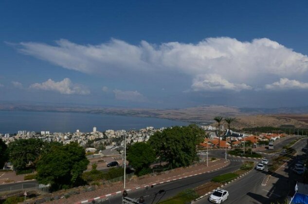 Viewing the magical kinneret sapir