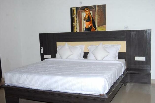 City Hotel and Suites Agra - Photo4