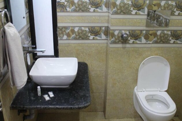 CrossRoads Inn Agra - Photo4