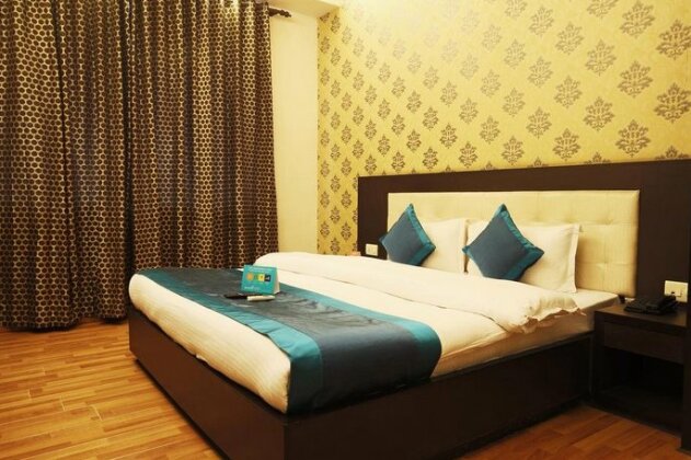 FabHotel TDI Mall Fatehabad Rd - Photo2