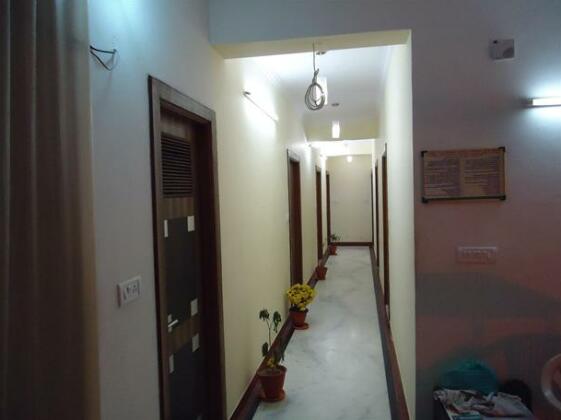 Hotel Basil Inn - Photo2
