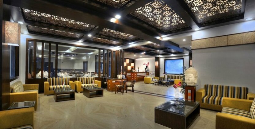 Hotel Royale Residency - Photo3