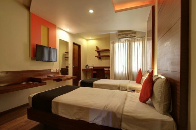 OYO 29684 Hotel Vikram Palace & Restaurant