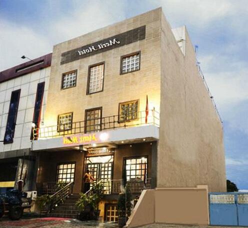 OYO 5539 Merit Hotel - Photo2
