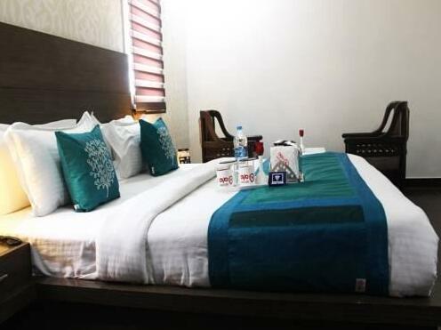 OYO Premium Shamshabad Road - Photo5