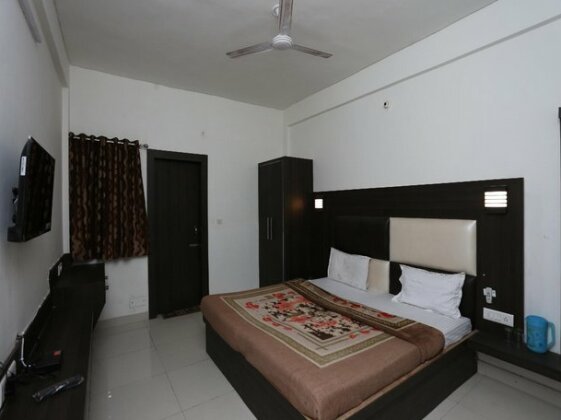 SPOT ON 36479 Hotel Shyam Palace - Photo2