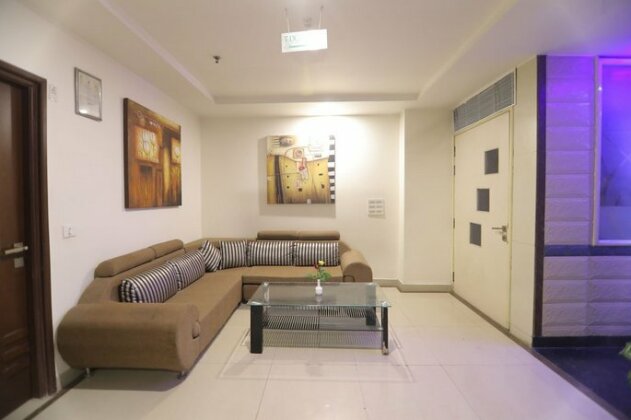 Taj Inn Hotel - Photo4