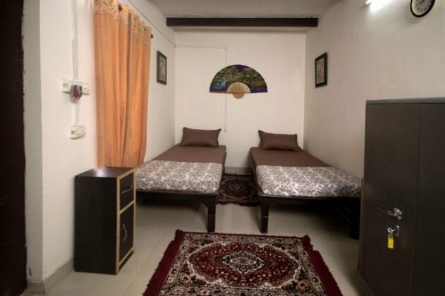 The Taj Darpan - Photo3