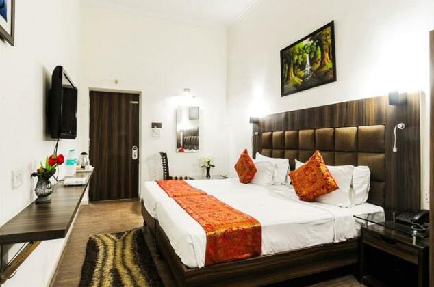 Zo Rooms VIP Road Kalakriti - Photo2
