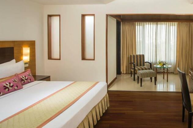 Country Inn & Suites By Radisson Ahmedabad City - Photo2