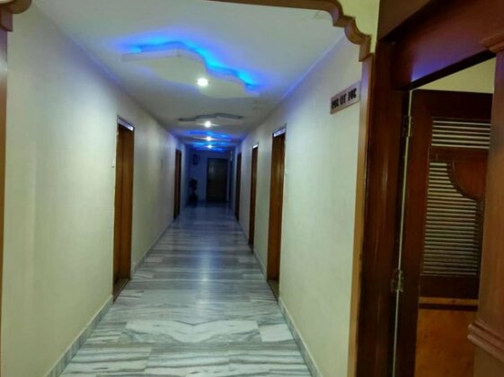 Hotel Alpha Ahmedabad - Photo2