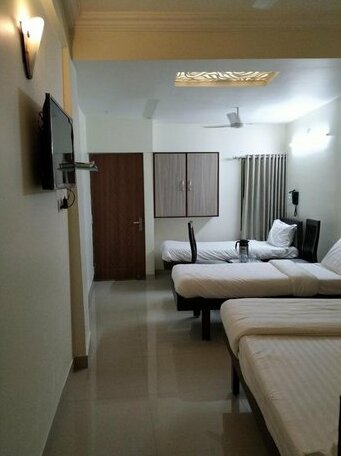 Hotel Basera Ahmedabad - Photo2