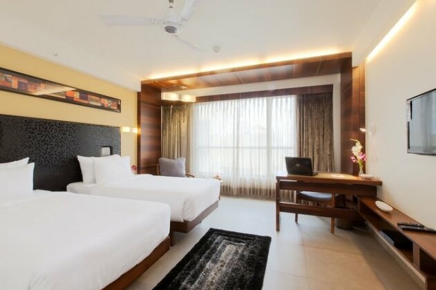 Hotel Cosmopolitan Ahmedabad - Photo5