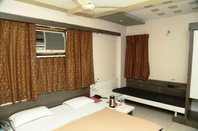 Hotel Mansarovar Ahmedabad - Photo5