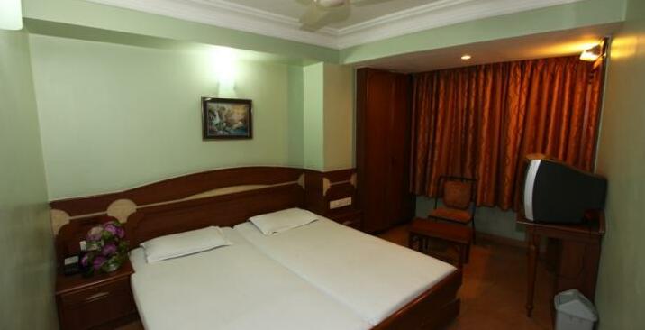 Hotel Prime Ahmedabad - Photo3