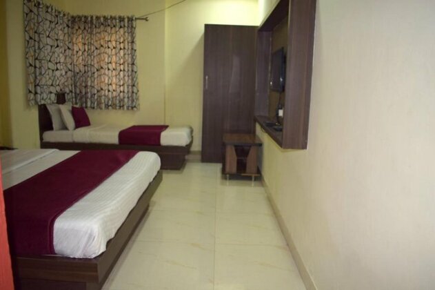 Hotel Royal Stay Ahmedabad - Photo4