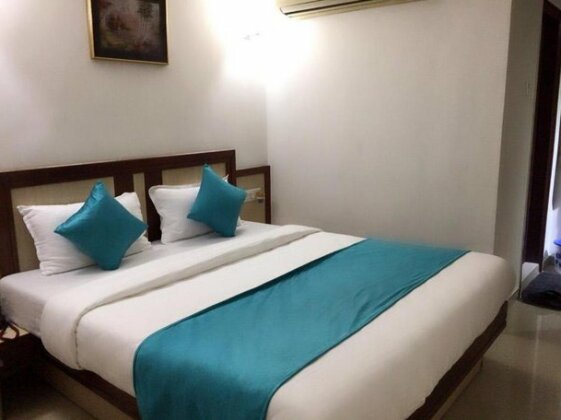 Hotel Shanti Sadan Ahmedabad - Photo2