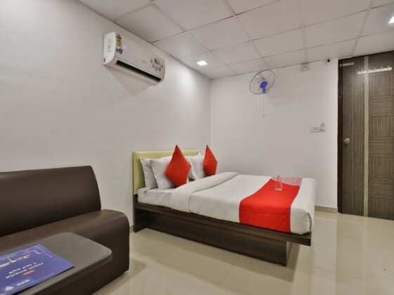 OYO 12229 Hotel Sarvagya - Photo2