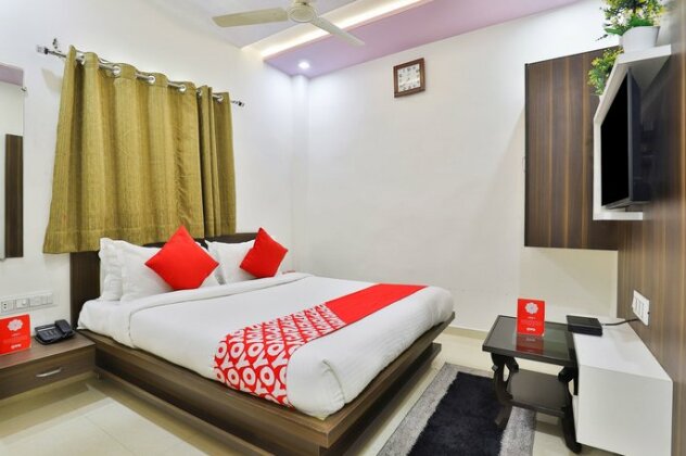 OYO 22374 Hotel Navjivan - Photo3