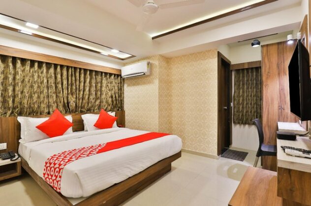 OYO 24950 Hotel Shree Balaji Residency - Photo4
