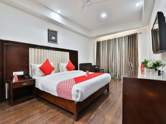 OYO 4938 Hotel Dev Aadi - Photo3