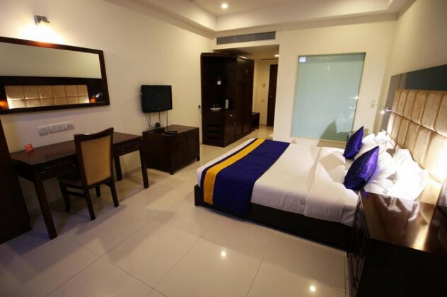 OYO Rooms Sola SG Highway - Photo2