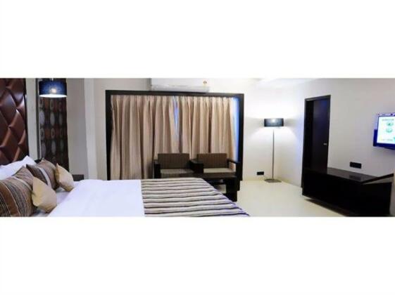 Vista Rooms Near Rajpath Club - Photo5