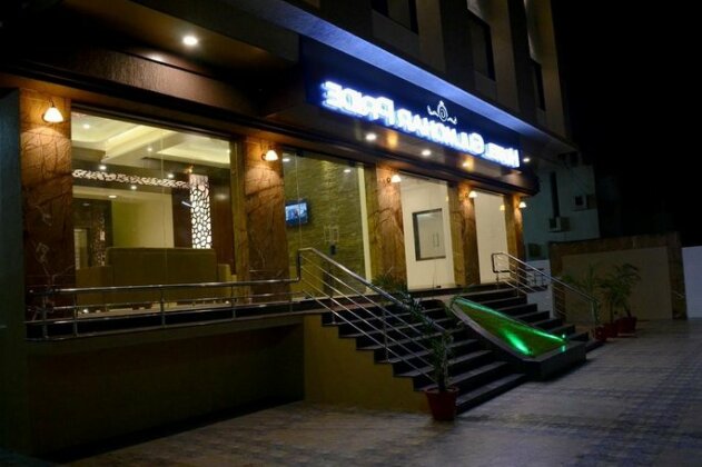 Hotel Gulmohar Pride - Photo2