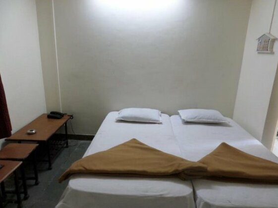 Parvat Lodge - Photo3